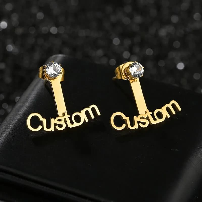 Boucles d’oreilles prénom avec perle ou zircon