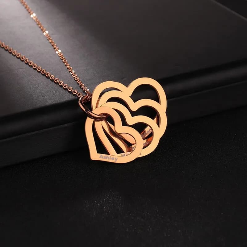 Collier multi-cœurs prénom