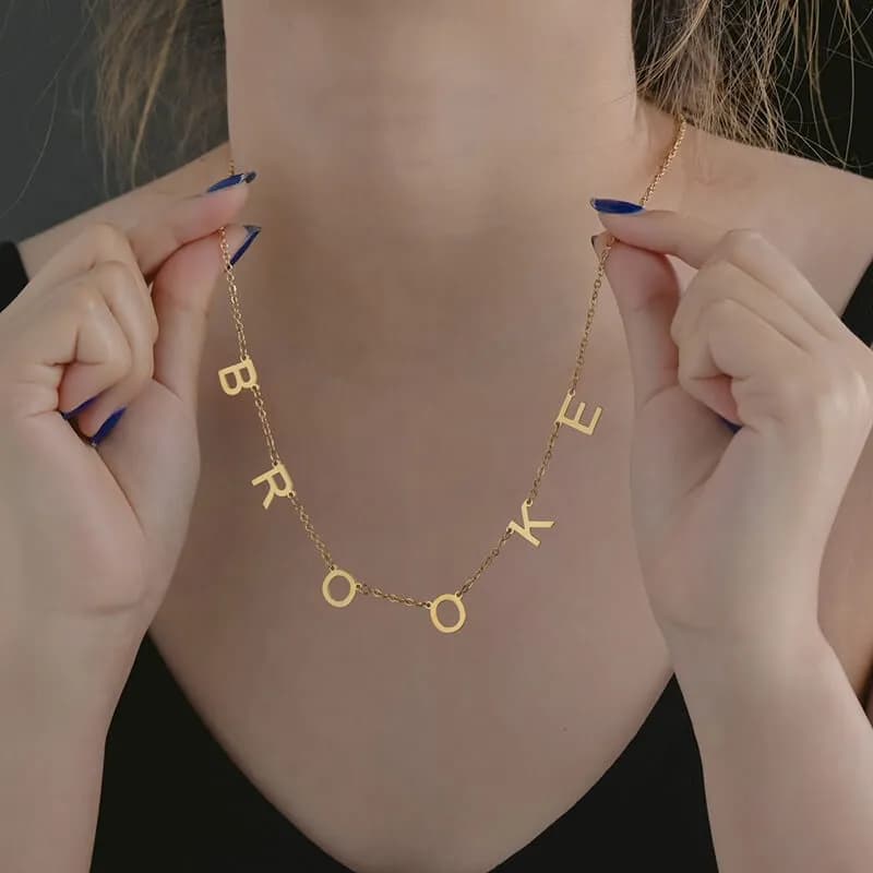 Collier prénom avec plusieurs lettres