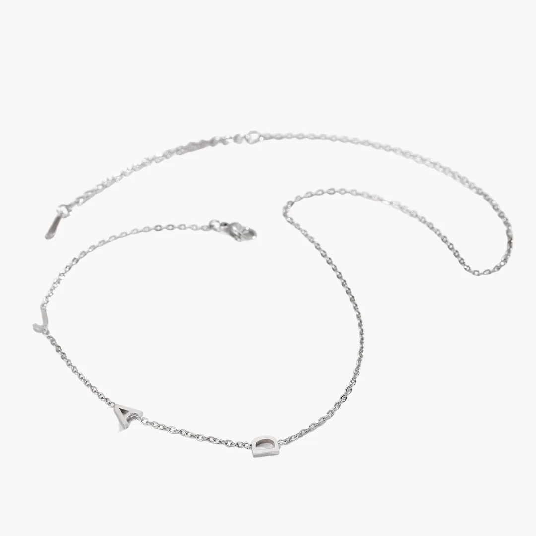 Collier Initiales Espacées – 1 à 8 Initiales