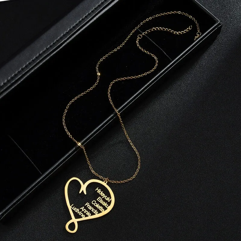 Collier personnalisé avec plusieurs prénoms en forme de cœur (1 à 6 prénoms)