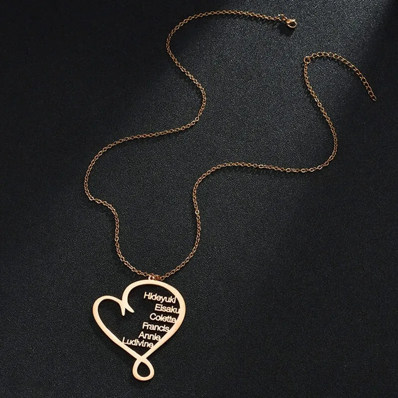 Collier personnalisé avec plusieurs prénoms en forme de cœur (1 à 6 prénoms) - vue 2